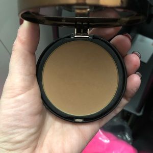 TAKING OFFERS Makeup forever matte bronzer